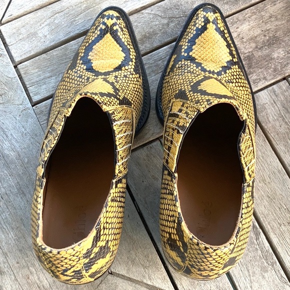 Chloe Rylee Low Boot 🥾 Snake Skin Python Print One of the "It" Patterns Luxe - Picture 5 of 16